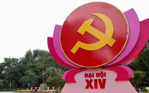 Hà Nội rực rỡ cờ hoa chào mừng Đại hội XIV của Đảng