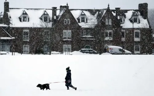 Anh ban hành cảnh báo đỏ và cam khi bão Goretti mạnh lên thành “bom thời tiết”