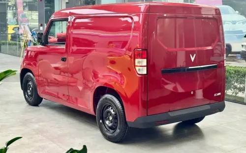 VinFast EC Van có thêm bản cửa trượt như “Su cóc”, giá 325 triệu đồng