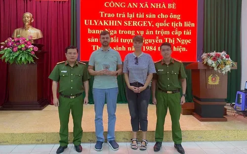 Nữ giúp việc trộm nhiều ngoại tệ của vợ chồng người Nga tại TPHCM