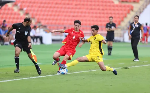 Phương án phong tỏa "ngòi nổ" Musab Al-Juwayr của HLV Kim Sang-sik