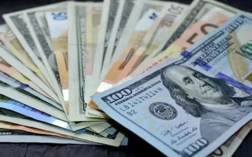 Tỷ giá USD hôm nay 10/1: Giá bán USD tự do hạ xuống mốc 26.820 đồng/USD