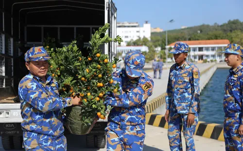Chuyến hải trình mang mùa xuân ra biển đảo Tây Nam