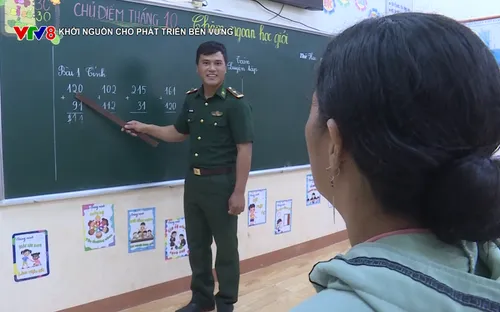 Những phụ nữ vùng cao miệt mài theo đuổi con chữ