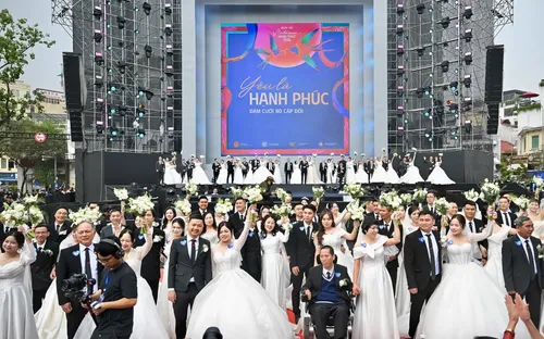 Cặp đôi ở Hà Tĩnh bất ngờ nhận được lời chúc phúc đặc biệt trên hành trình hạnh phúc