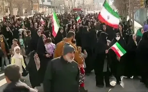 Mỹ kêu gọi công dân rời Iran, ông Trump tung đòn thuế gia tăng sức ép lên Tehran