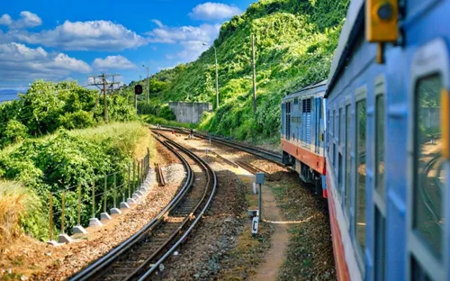 Xuân trên đường ray: Tour tàu hỏa miền Trung dẫn đầu xu hướng du lịch Tết