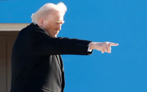 Ông Trump: Mỹ không thể chấp nhận việc không kiểm soát Greenland