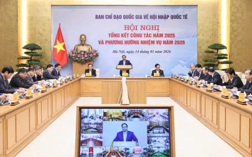 Thủ tướng: Chuyển từ "tham gia" sang "chủ động định hình" quan hệ quốc tế