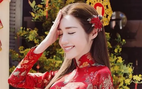 Áo dài Tết 2026: Cuộc đổ bộ của chất liệu dân gian và xu hướng tôn vinh bản sắc