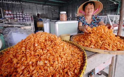 Nghề làm tôm khô Vinh Kim: Đặc sản Trà Vinh đậm đà hương vị đất chín rồng
