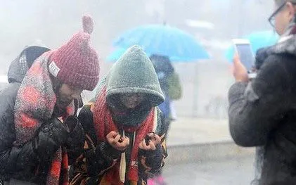 Từ tháng 2– 4/2026, không khí lạnh suy yếu nhưng vẫn xuất hiện rét đậm, rét hại; nắng nóng tăng dần từ cuối tháng 2