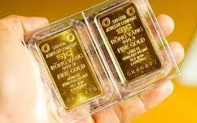 Giá vàng SJC vượt 163 triệu đồng/lượng, theo đà tăng mạnh của thị trường thế giới