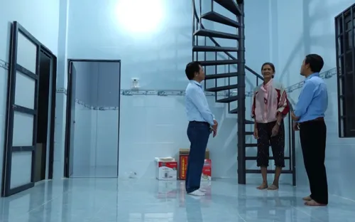 Khẩn trương hoàn thiện những căn nhà cuối cùng cho nhân dân