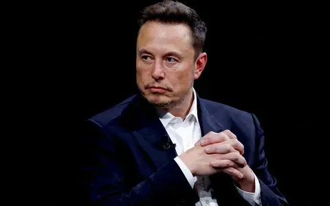 Elon Musk dự báo gây choáng váng: Tiền bạc sẽ lỗi thời, robot thay bác sĩ và cái chết chỉ là “lỗi lập trình”