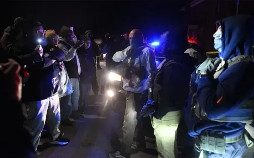 Ông Trump dọa dùng luật chống nổi loạn để điều quân đối phó biểu tình ở Minnesota