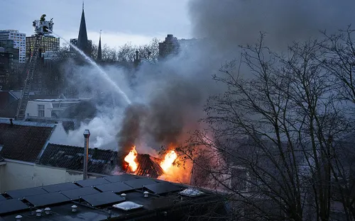 Nổ lớn nghi do rò rỉ khí ga ở Utrecht (Hà Lan), nhiều nhà sập, 4 người bị thương