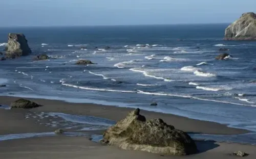 Động đất mạnh 6,2 độ xảy ra ngoài khơi bang Oregon, Mỹ