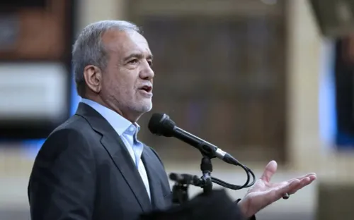 Tổng thống Iran: Bất kỳ cuộc tấn công nào nhằm vào Đại giáo chủ Khamenei sẽ bị coi là tuyên bố chiến tranh