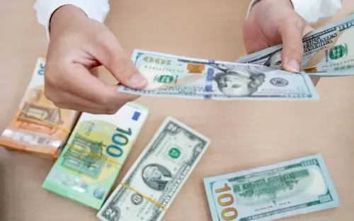 Tỷ giá USD hôm nay 21/1: Tỷ giá trung tâm hạ xuống còn 25.124 đồng/USD