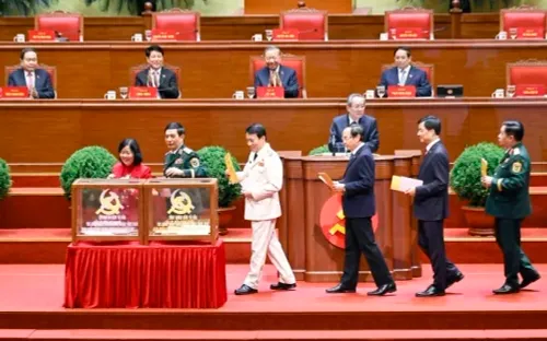 Tổng Bí thư Tô Lâm và 9 Ủy viên Bộ Chính trị khóa XIII tái cử Trung ương khóa XIV