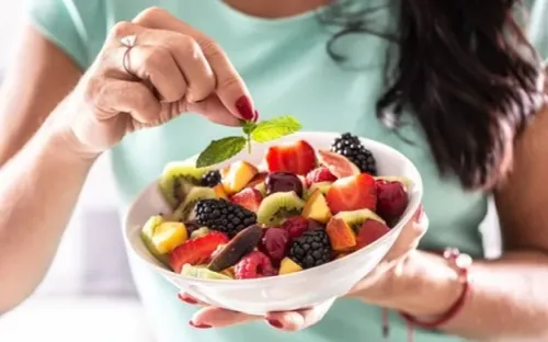 Ăn kiêng cực đoan chỉ toàn hoa quả, người phụ nữ nhập viện nguy kịch vì đường huyết 600 mg/dL