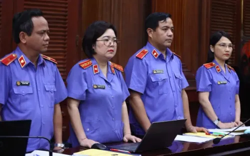 VKS đề nghị mức án nghiêm khắc trong vụ cấp hơn 218.000 phiếu thử nghiệm giả