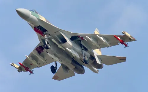 Phi đội Nga phá vỡ chiến thuật NATO tại Ukraine, Su-35 gây thách thức lớn