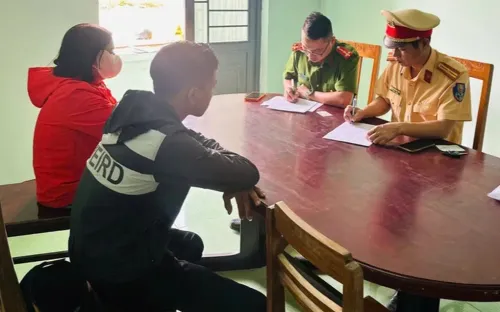 Nam sinh bốc đầu xe ở Gia Lai, phụ huynh bị phạt 9 triệu đồng