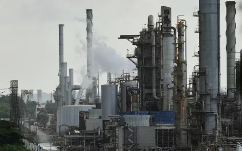 Kế hoạch hồi sinh ngành dầu khí Venezuela của ông Trump vấp “đá tảng” nợ hàng tỷ USD