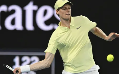 Sinner thắng ngược nghẹt thở, trải qua trận khó nhất tại Australia Mở rộng ba năm