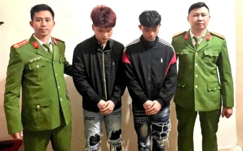 Không mở được khóa, hai thanh niên đốt xe máy trộm cắp để phi tang