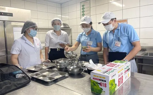 Phòng ngừa ngộ độc thực phẩm tại các bếp ăn tập thể