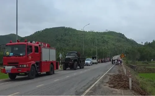 Phi công điều khiển máy bay bị sự cố ra xa dân cư