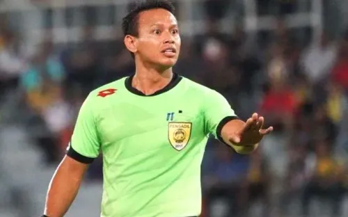 Hai trọng tài Malaysia cầm còi trận “chung kết sớm” giữa Ninh Bình và Công an Hà Nội