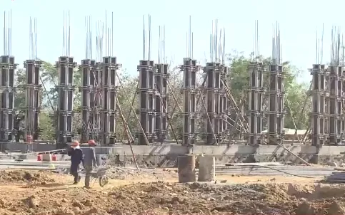 Đảm bảo tiến độ thi công trường học vùng biên