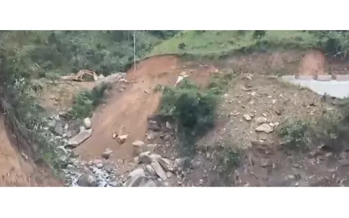 Hệ lụy dự án tái thiết hạ tầng giao thông thi công 4 năm chưa xong