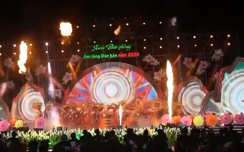 Chương trình nghệ thuật "Xuân Biên phòng ấm lòng dân bản"