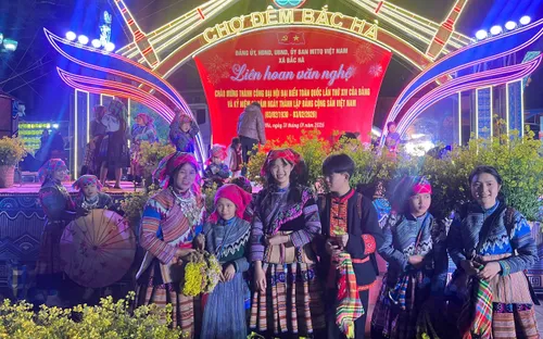 Chợ đêm Bắc Hà: Đa sắc màu trải nghiệm trong đêm hội cao nguyên cuối năm