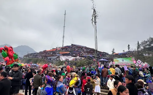 Lễ hội Gầu Tào: Bản hòa tấu mùa xuân trên những đỉnh núi mờ sương