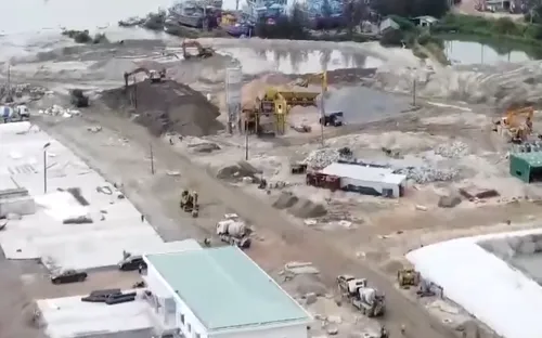 Tăng tốc thi công cảng Tịnh Hòa