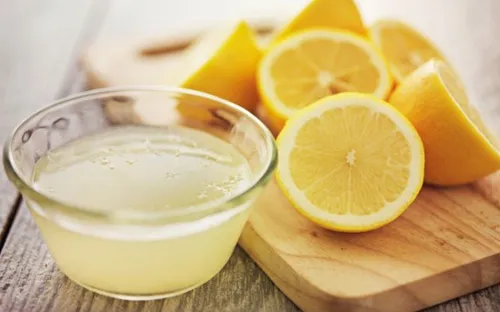 Uống nước cốt chanh khi đói, người phụ nữ 56 tuổi bị loét dạ dày chảy máu