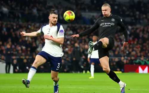 Tottenham ngược dòng ngoạn mục, cầm hòa Man City 2-2