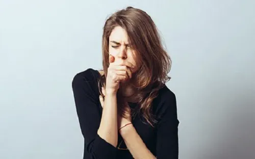 Những dấu hiệu sớm của ung thư họng dễ bị nhầm với bệnh thông thường