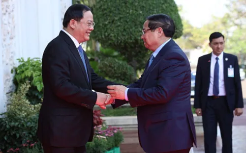 Thủ tướng Phạm Minh Chính hội kiến Thủ tướng Lào, thúc đẩy gắn kết chiến lược Việt Nam – Lào