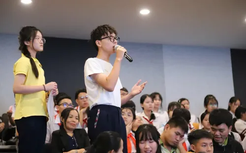 Diễn đàn trẻ em tại TPHCM: Lắng nghe tiếng nói trẻ về an toàn trên không gian mạng