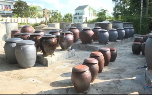 Làng nghề nước mắm truyền thống dồi dào nguồn cung phục vụ Tết