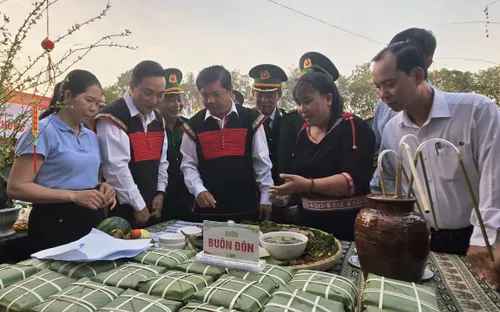 Bí thư Tỉnh ủy Đắk Lắk Lương Nguyễn Minh Triết thăm, chúc Tết tại xã Buôn Đôn