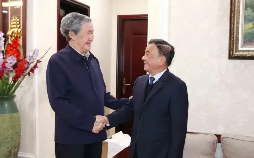 Thường trực Ban Bí thư Trần Cẩm Tú thăm, chúc Tết các đồng chí nguyên Thường trực Ban Bí thư