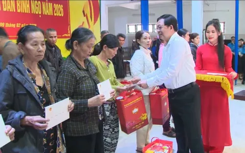 Chăm lo Tết cho người có hoàn cảnh khó khăn, công nhân lao động